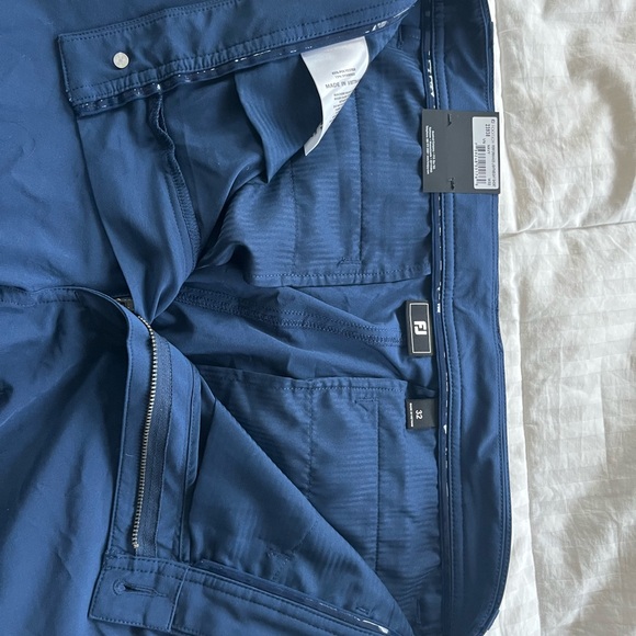 NWT FootJoy Performance Lightweight Men’s Blue Shorts - Picture 3 of 3